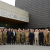 Stavanger: foto di gruppo all'ingresso del Joint Warfare Centre (JWC)